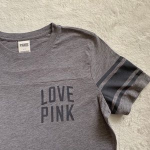 Grey VS Pink tee